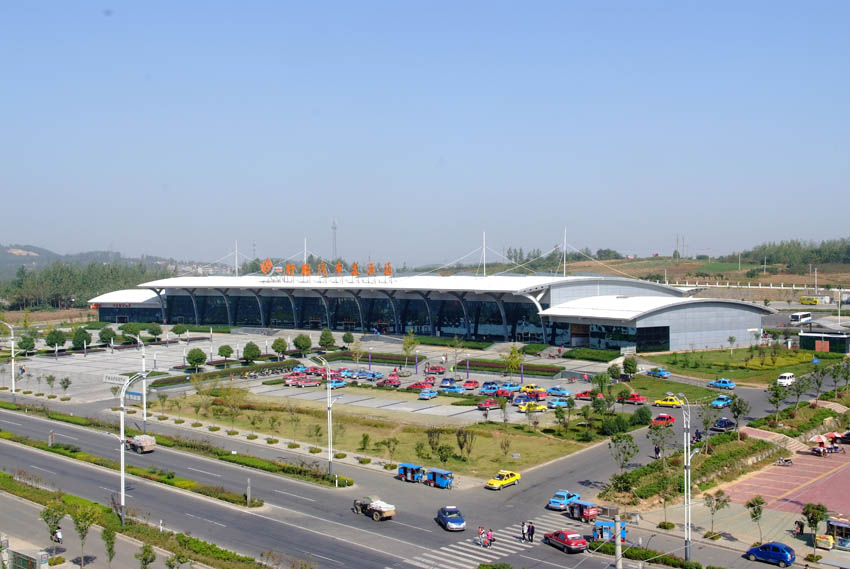 盱眙汽车客运站 建筑面积23000㎡，结构跨度48m.jpg